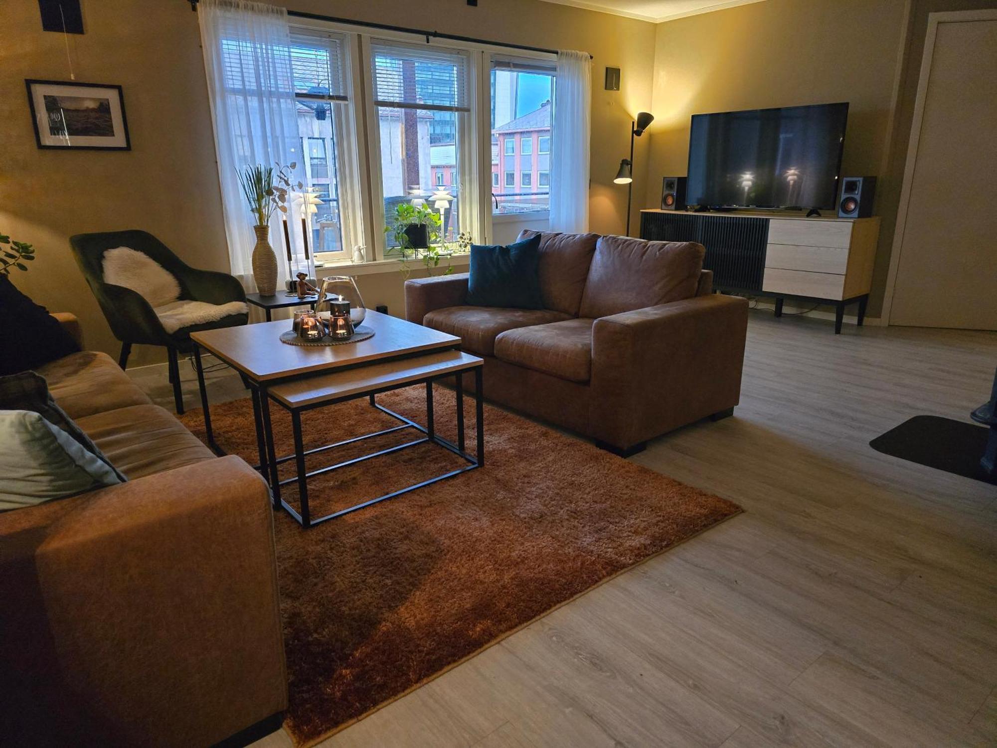 Koselig Og Moderne Leilighet, Meget Sentralt I Narvik Med Gratis Parkering! Esterno foto